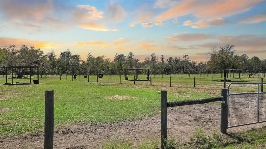 En Venta: $250,000 (2.76 acres)