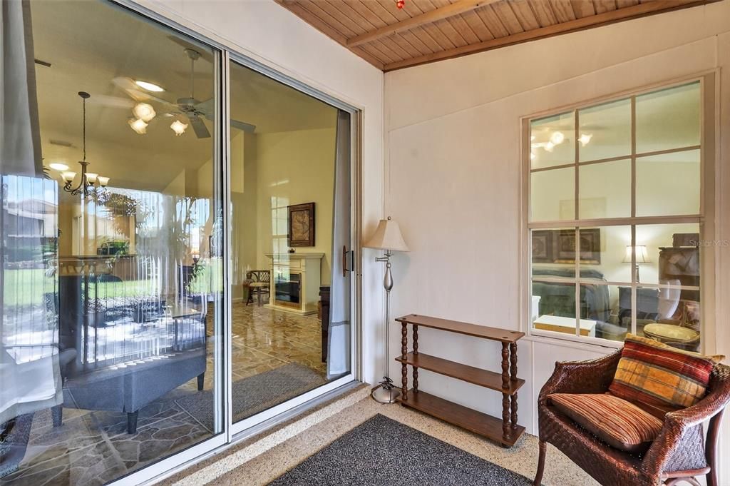 En Venta: $199,900 (2 camas, 2 baños, 1120 Pies cuadrados)