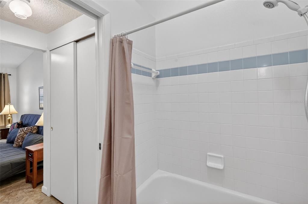 En Venta: $199,900 (2 camas, 2 baños, 1120 Pies cuadrados)