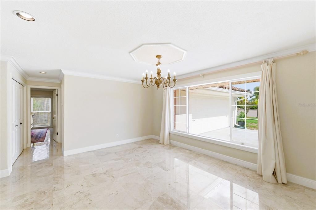En Venta: $2,749,000 (4 camas, 3 baños, 3901 Pies cuadrados)
