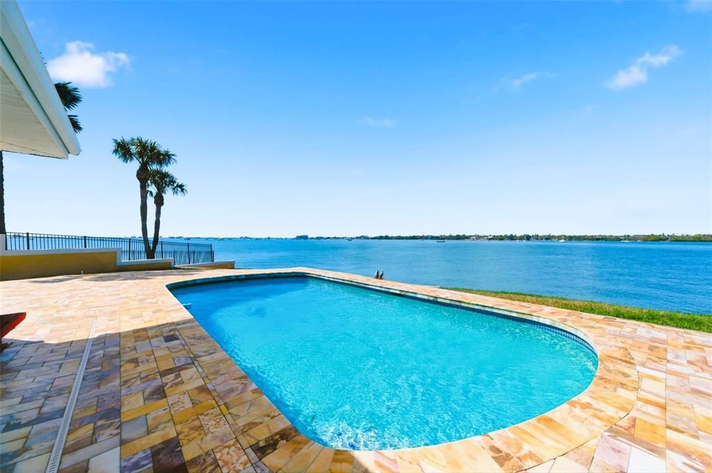 En Venta: $2,749,000 (4 camas, 3 baños, 3901 Pies cuadrados)