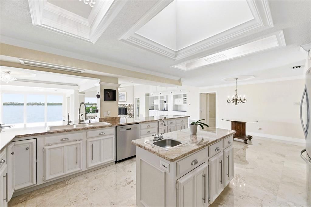 En Venta: $2,749,000 (4 camas, 3 baños, 3901 Pies cuadrados)