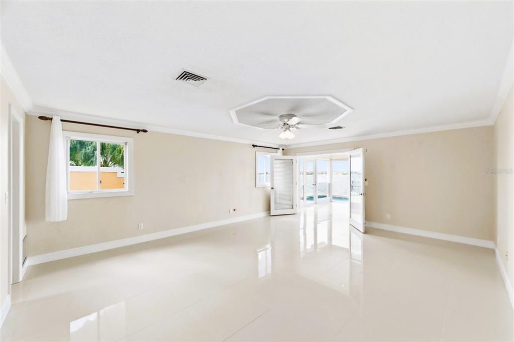 En Venta: $2,749,000 (4 camas, 3 baños, 3901 Pies cuadrados)