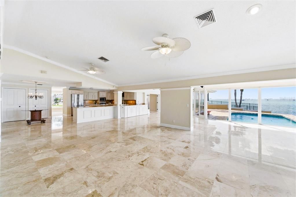 En Venta: $2,749,000 (4 camas, 3 baños, 3901 Pies cuadrados)