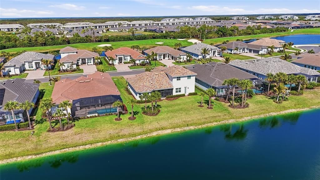En Venta: $869,000 (4 camas, 3 baños, 3041 Pies cuadrados)