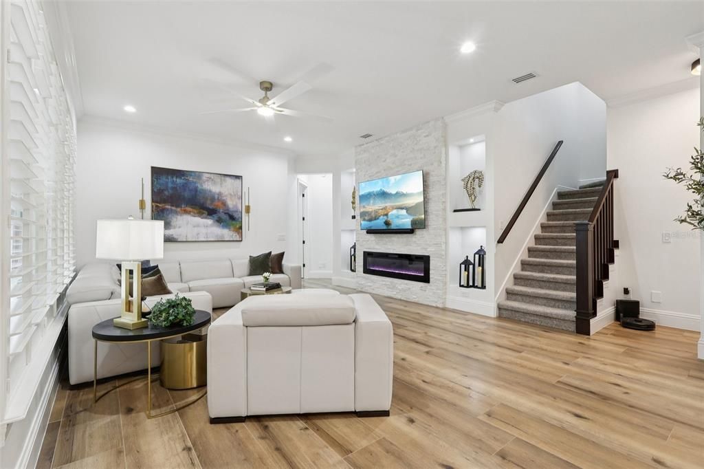 Activo con contrato: $2,149,000 (4 camas, 4 baños, 3906 Pies cuadrados)