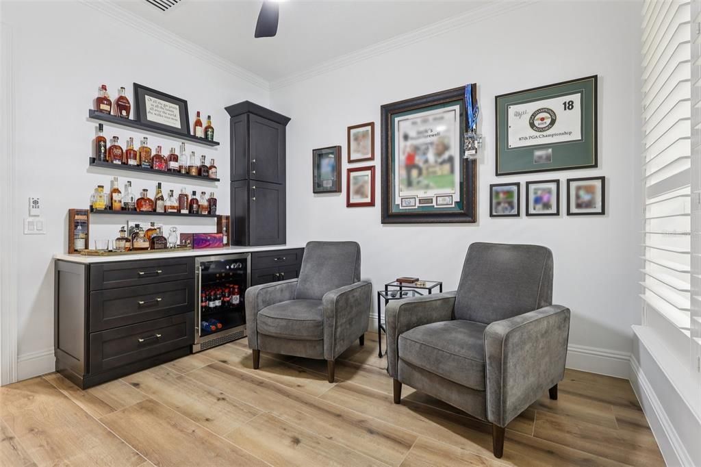 Activo con contrato: $2,149,000 (4 camas, 4 baños, 3906 Pies cuadrados)