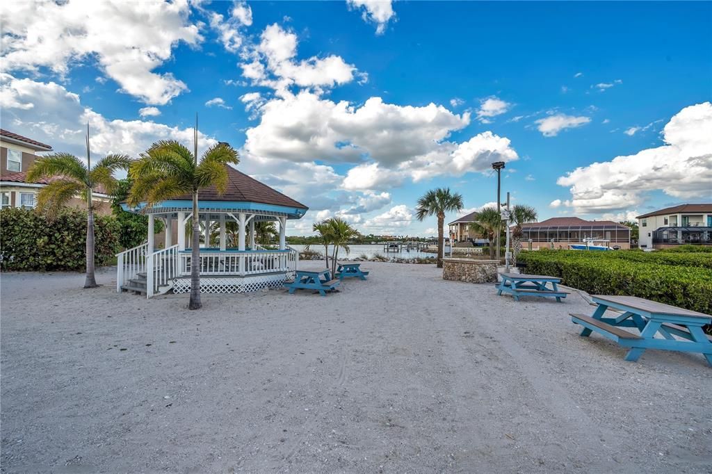 For Sale: $1,230,000 (4 beds, 3 baths, 3241 Square Feet)