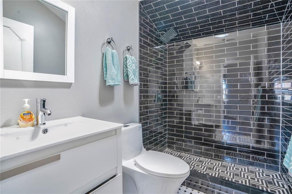 For Sale: $1,230,000 (4 beds, 3 baths, 3241 Square Feet)