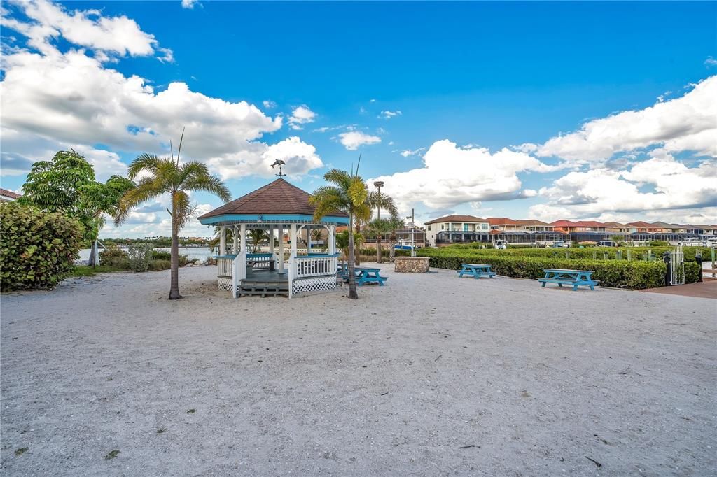 For Sale: $1,230,000 (4 beds, 3 baths, 3241 Square Feet)