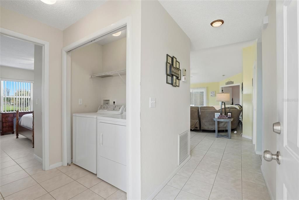 For Sale: $265,000 (3 beds, 2 baths, 1416 Square Feet)