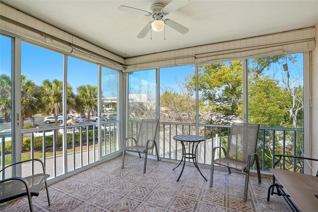 For Sale: $265,000 (3 beds, 2 baths, 1416 Square Feet)