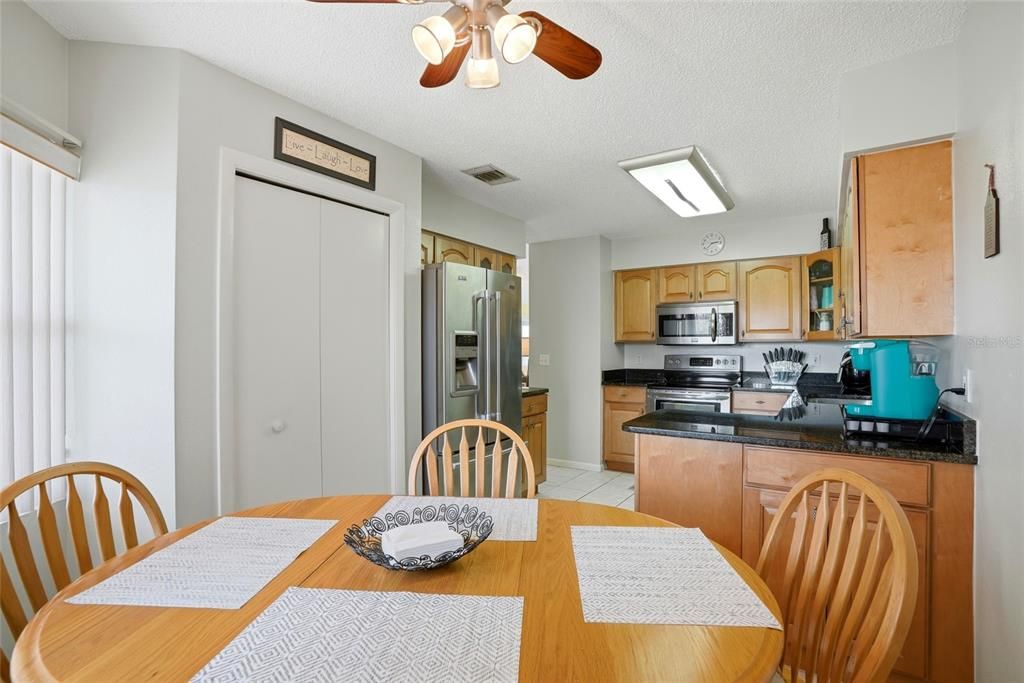 For Sale: $265,000 (3 beds, 2 baths, 1416 Square Feet)