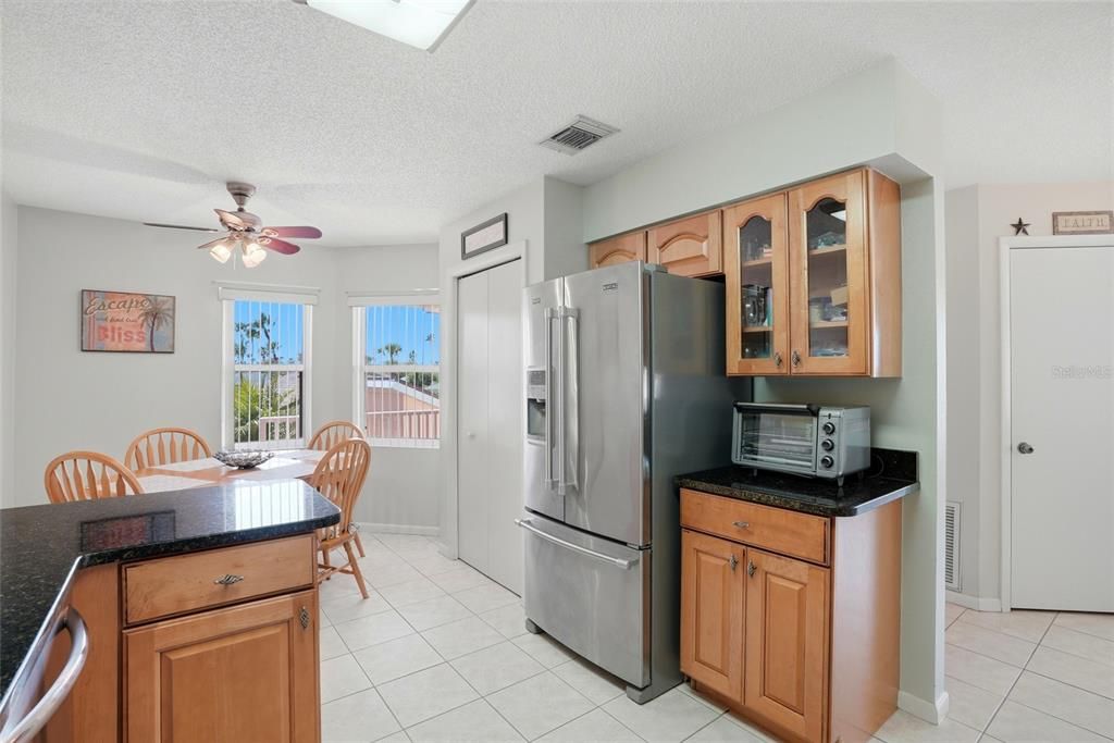 For Sale: $265,000 (3 beds, 2 baths, 1416 Square Feet)