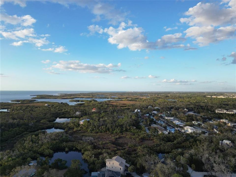 For Sale: $324,900 (2 beds, 2 baths, 1086 Square Feet)