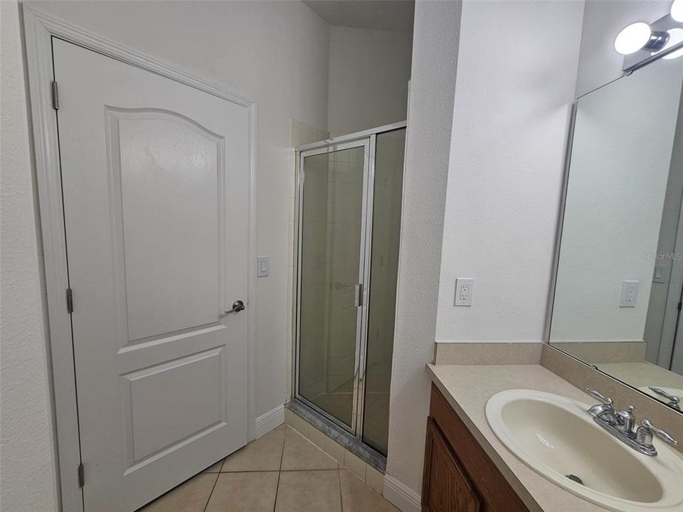 Activo con contrato: $1,500 (2 camas, 2 baños, 988 Pies cuadrados)