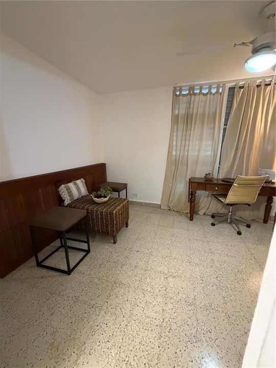 На продажу: $425,000 (2 спален, 2 ванн, 1100 Квадратных фут)