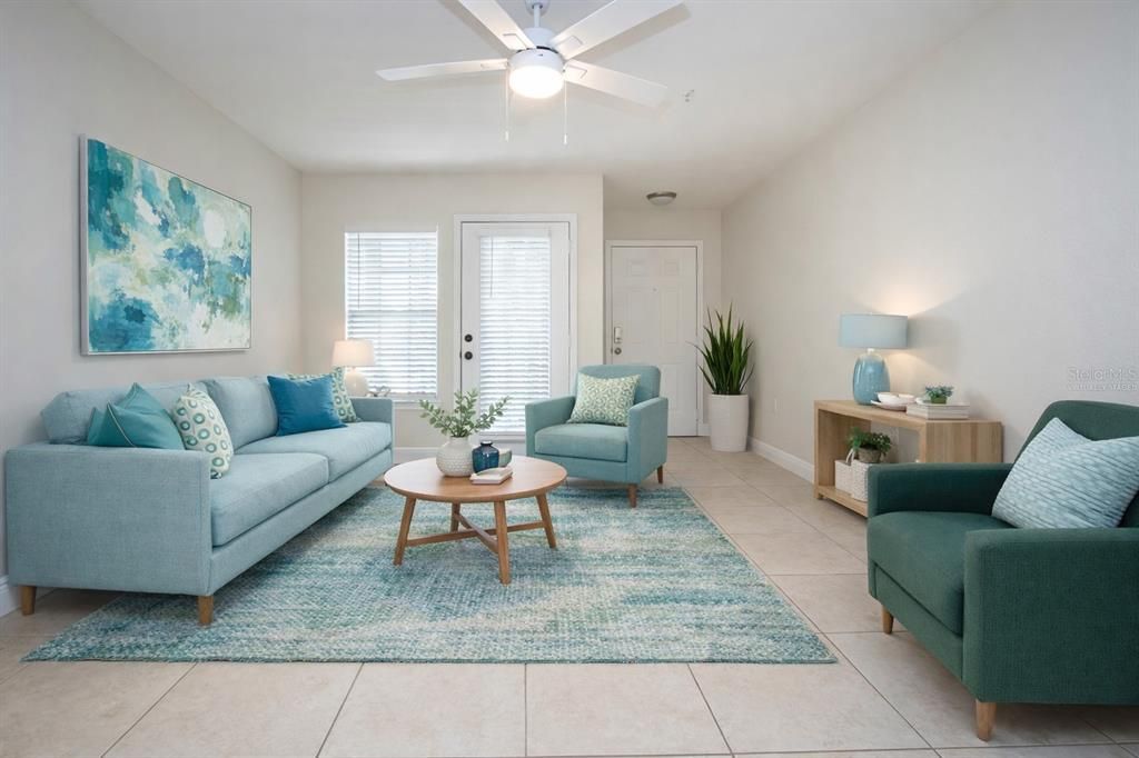 Active With Contract: $199,999 (2 beds, 2 baths, 996 Square Feet)