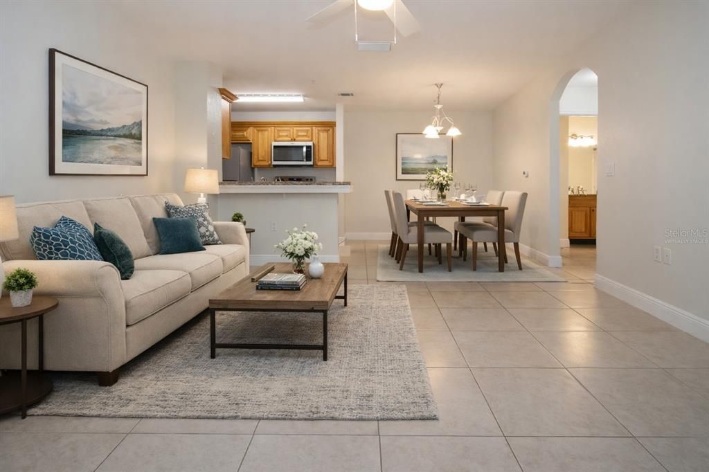Active With Contract: $199,999 (2 beds, 2 baths, 996 Square Feet)