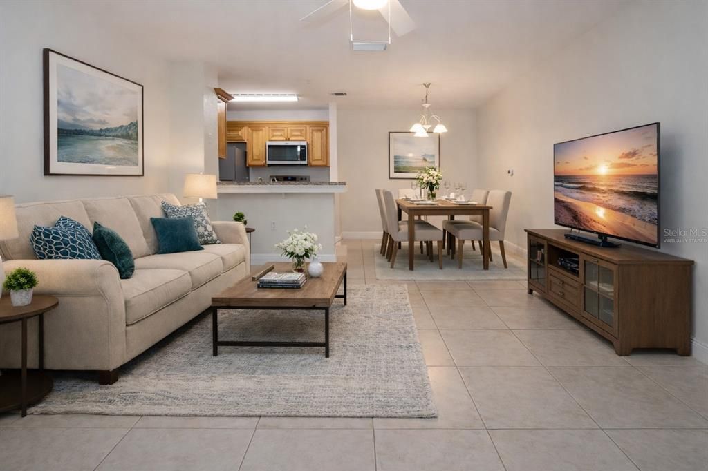Active With Contract: $199,999 (2 beds, 2 baths, 996 Square Feet)