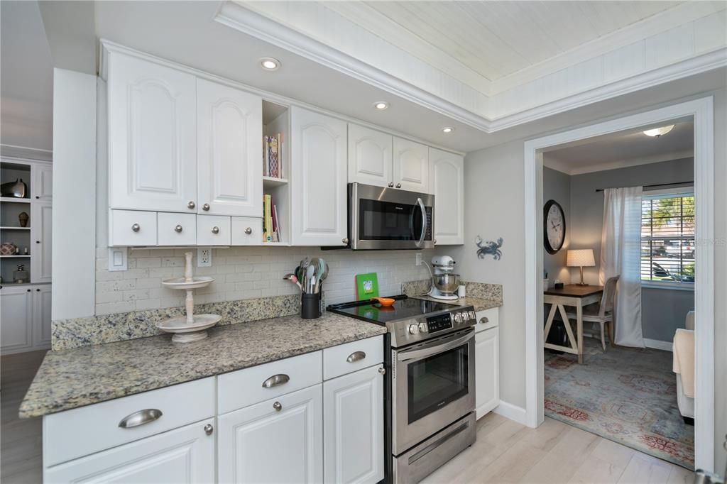 Activo con contrato: $785,000 (2 camas, 2 baños, 1413 Pies cuadrados)