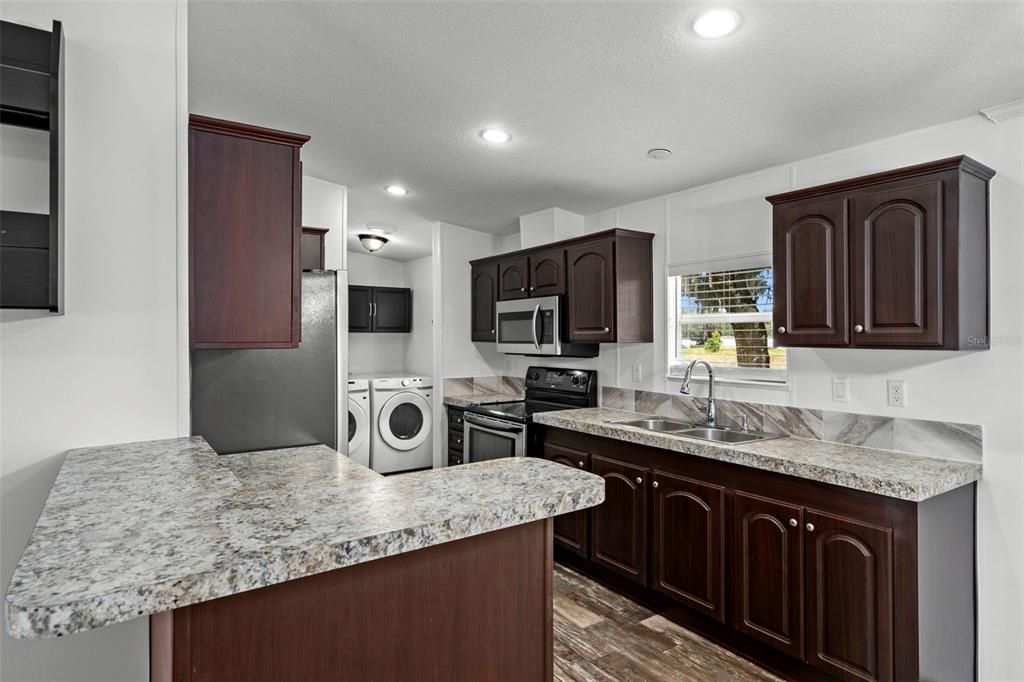 Active With Contract: $225,000 (3 beds, 2 baths, 1120 Square Feet)