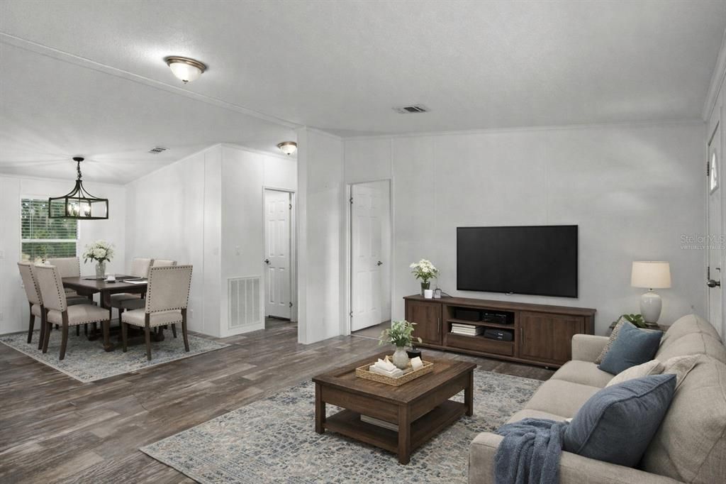 Active With Contract: $225,000 (3 beds, 2 baths, 1120 Square Feet)