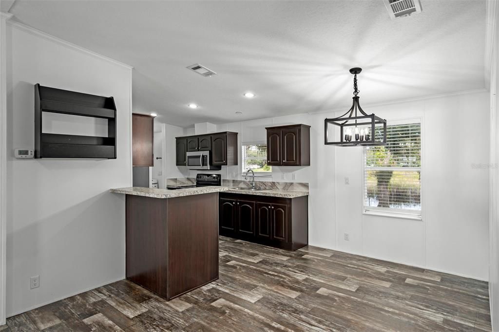 Active With Contract: $225,000 (3 beds, 2 baths, 1120 Square Feet)