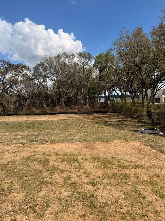 En Venta: $899,000 (0.64 acres)