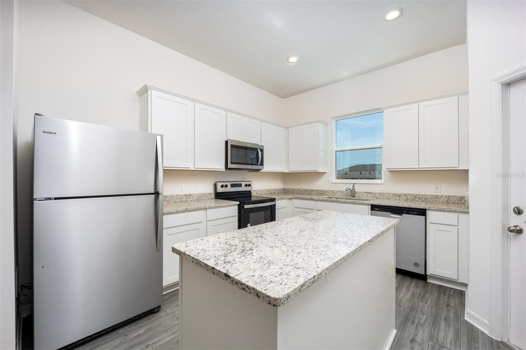 En Venta: $235,900 (3 camas, 2 baños, 1731 Pies cuadrados)