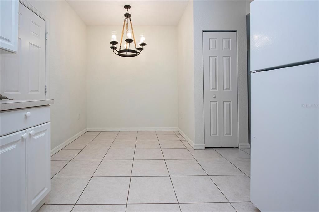 Active With Contract: $239,000 (2 beds, 2 baths, 1320 Square Feet)