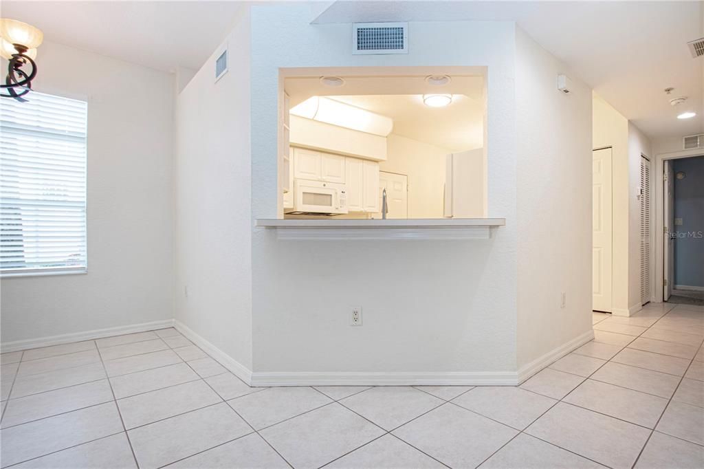 Active With Contract: $239,000 (2 beds, 2 baths, 1320 Square Feet)