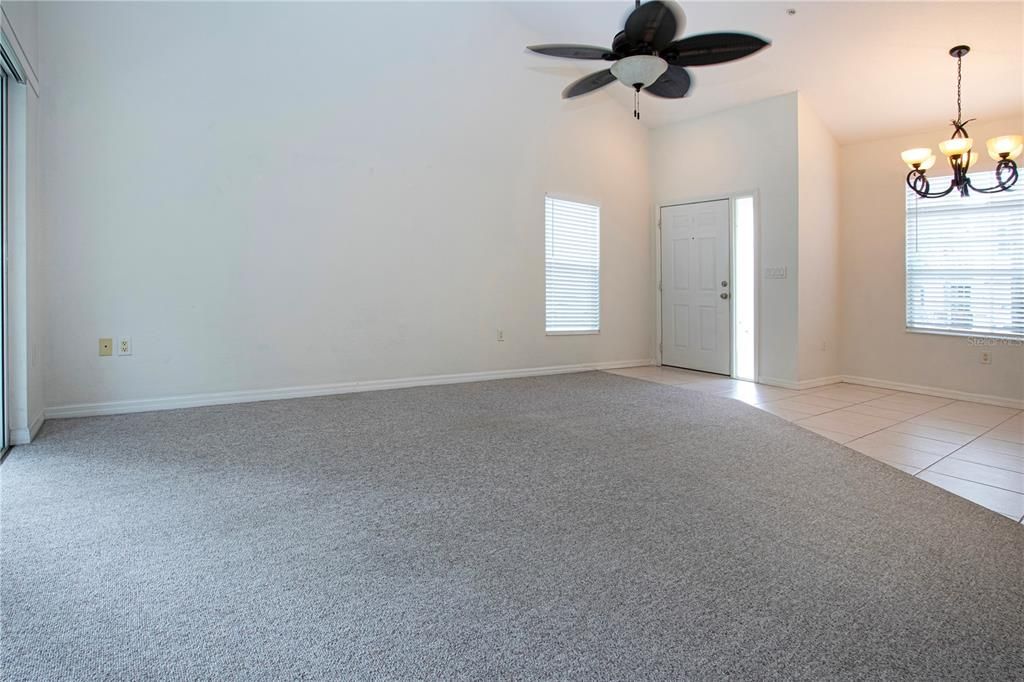 Active With Contract: $239,000 (2 beds, 2 baths, 1320 Square Feet)