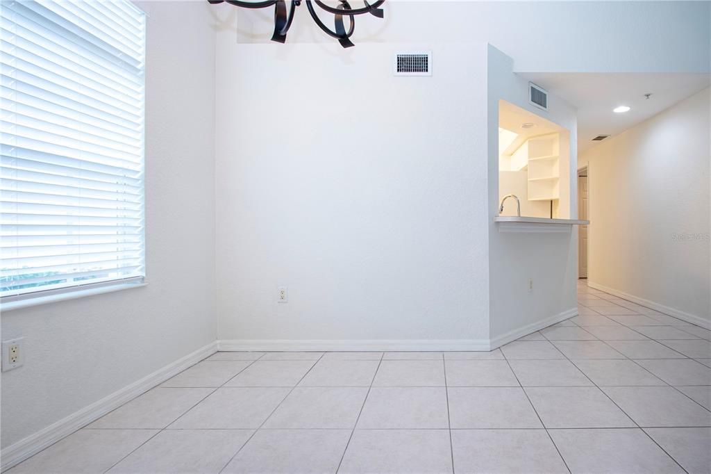 Active With Contract: $239,000 (2 beds, 2 baths, 1320 Square Feet)