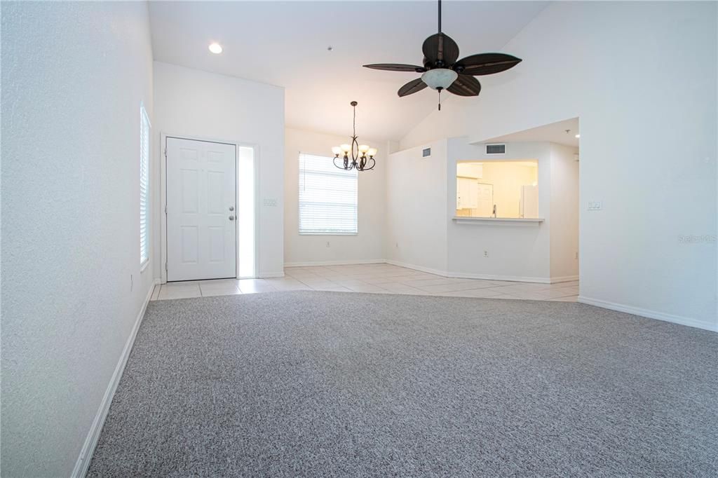 Active With Contract: $239,000 (2 beds, 2 baths, 1320 Square Feet)