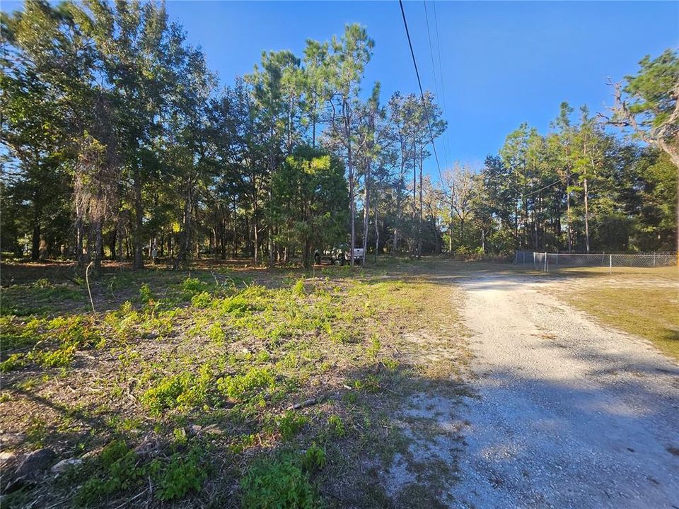 En Venta: $55,000 (1.06 acres)