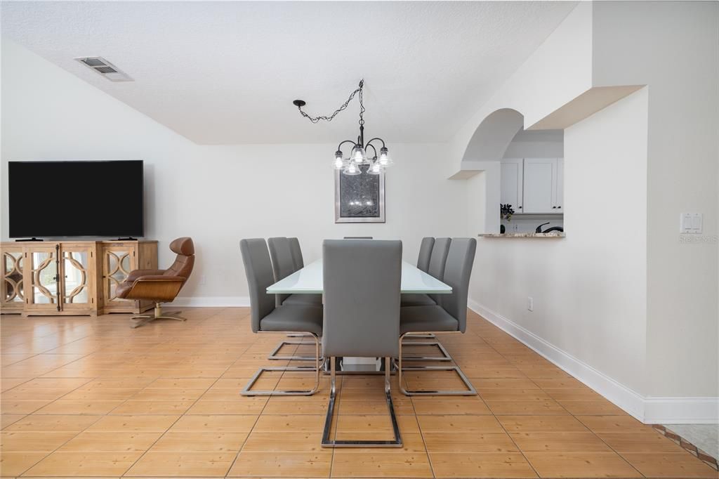 На продажу: $799,000 (3 спален, 2 ванн, 2216 Квадратных фут)