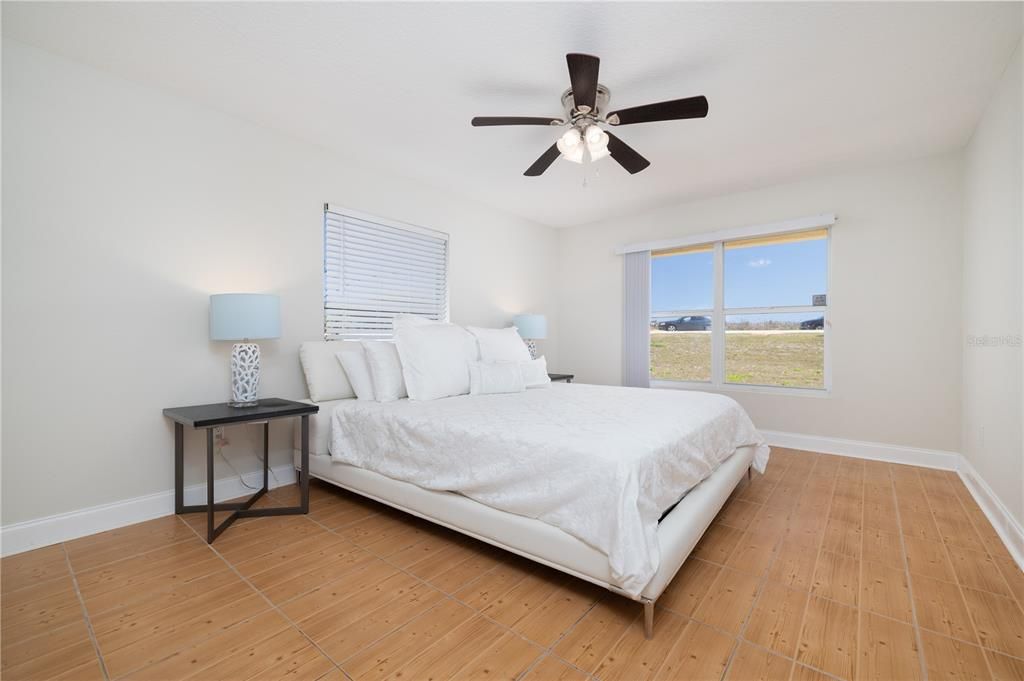 На продажу: $799,000 (3 спален, 2 ванн, 2216 Квадратных фут)