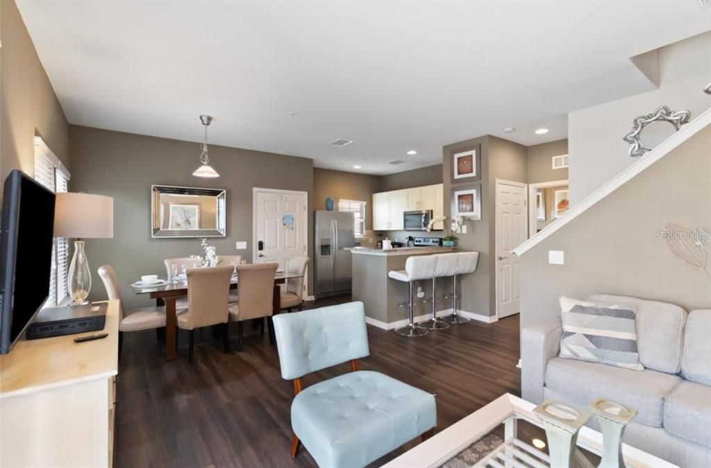 Active With Contract: $1,950 (4 beds, 3 baths, 1694 Square Feet)