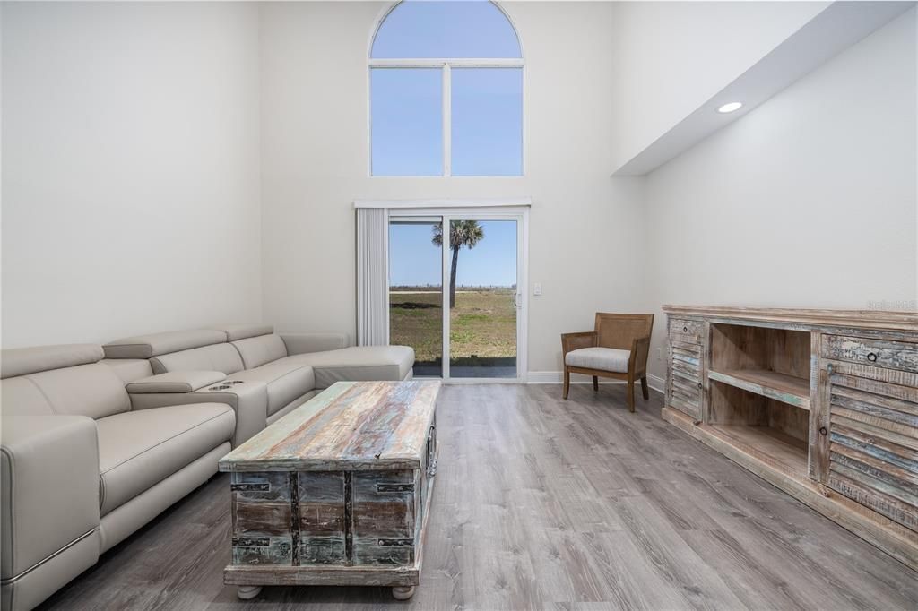 На продажу: $779,000 (3 спален, 2 ванн, 1996 Квадратных фут)