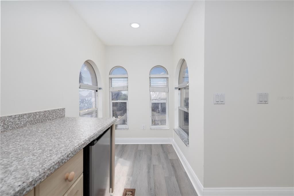 На продажу: $779,000 (3 спален, 2 ванн, 1996 Квадратных фут)