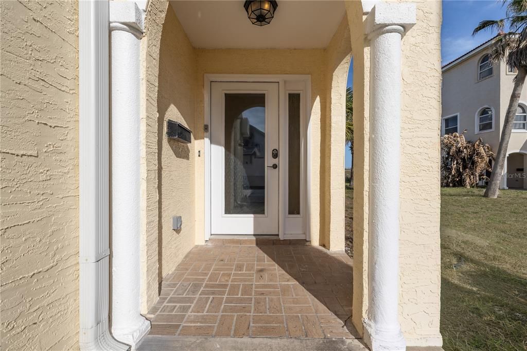 На продажу: $779,000 (3 спален, 2 ванн, 1996 Квадратных фут)