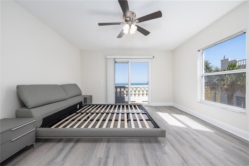 На продажу: $779,000 (3 спален, 2 ванн, 1996 Квадратных фут)