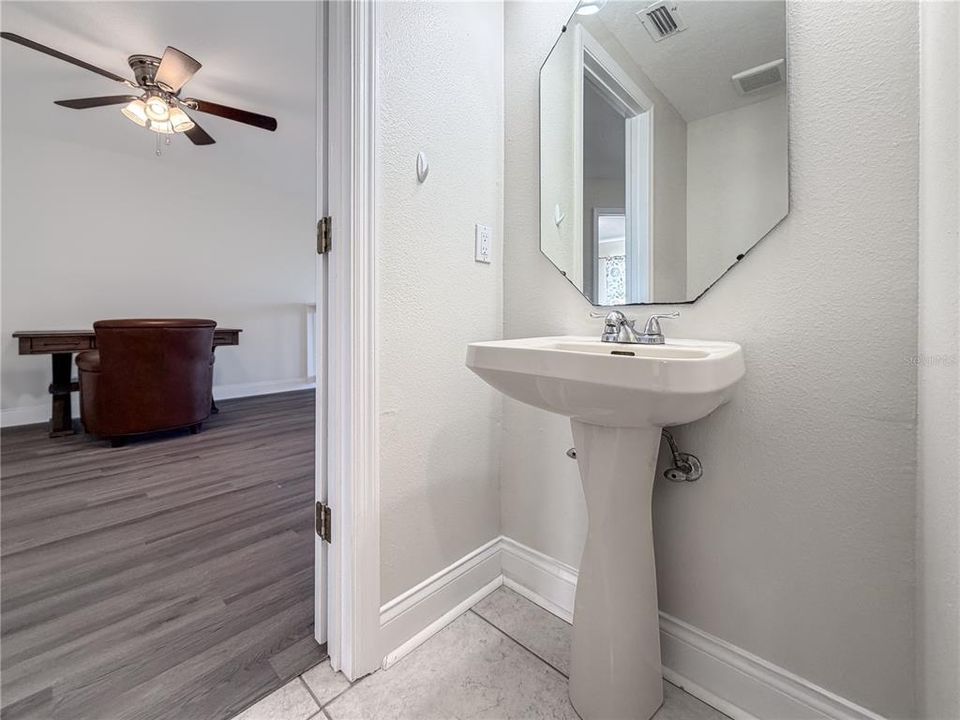 На продажу: $779,000 (3 спален, 2 ванн, 1996 Квадратных фут)