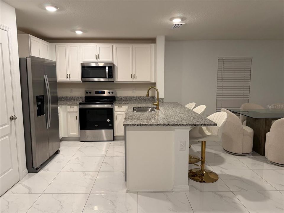 出租: $2,250 (3 贝兹, 2 浴室, 231.03 平方英尺)