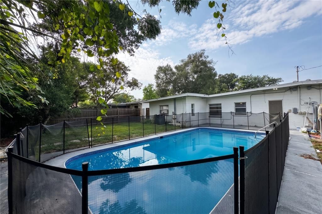 For Sale: $549,900 (6 beds, 0 baths, 2018 Square Feet)