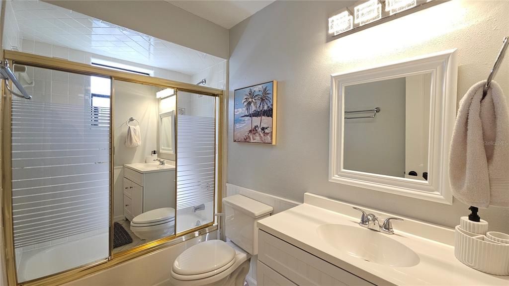 Activo con contrato: $1,299,900 (4 camas, 4 baños, 2130 Pies cuadrados)