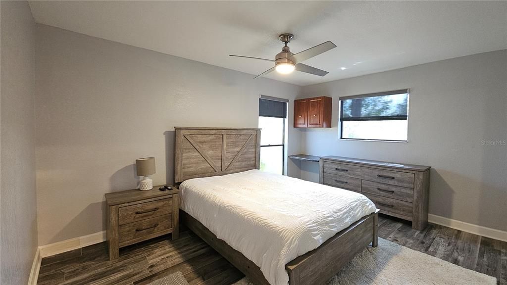 Activo con contrato: $1,299,900 (4 camas, 4 baños, 2130 Pies cuadrados)