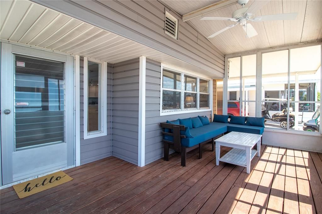 На продажу: $349,900 (2 спален, 2 ванн, 636 Квадратных фут)