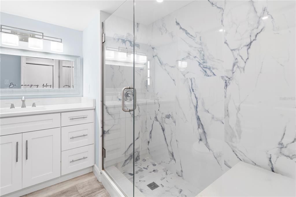 На продажу: $349,900 (2 спален, 2 ванн, 636 Квадратных фут)